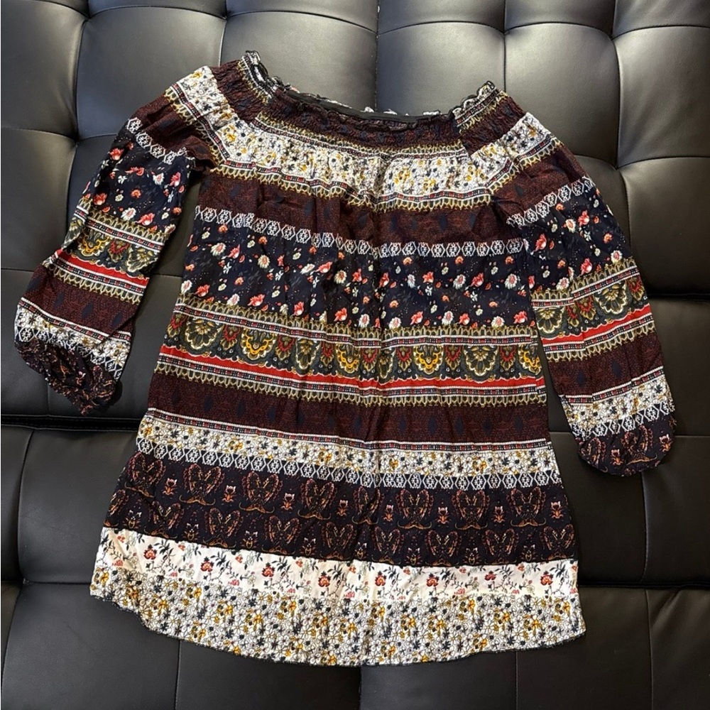The Hanger Women’s Size Large Boho Off the Shoulder Blouse